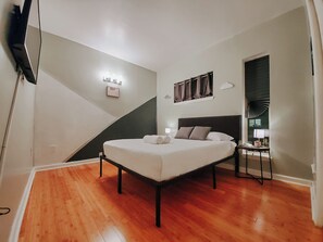 3 slaapkamers, een strijkplank/strijkijzer, gratis wifi, beddengoed