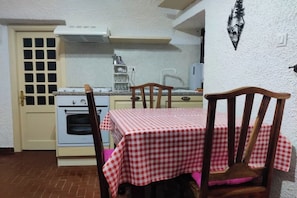 Dining - THE KING OF THE WOODS (Ormea)