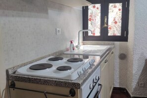 Refrigerador, horno, parrilla de estufa y lavavajillas 