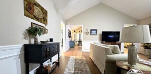 Smart TV, fireplace, DVD player, books