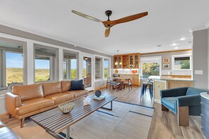 TV, fireplace, printers - Sophisticated, Serene Waterfront Paradise on Lake Travis - Wildflower Season! (Spicewood)