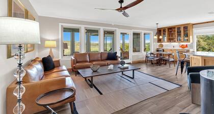 Quiet Luxury on Lake Travis - Waterfront + Outdoor Living