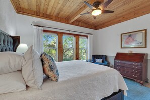 6 bedrooms, iron/ironing board, WiFi (free), bed sheets
