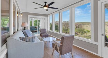 Sophisticated, Serene Waterfront Paradise on Lake Travis