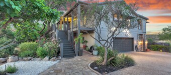 Sophisticated, Serene Waterfront Paradise on Lake Travis