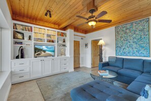 Fernseher, Kamin, Drucker