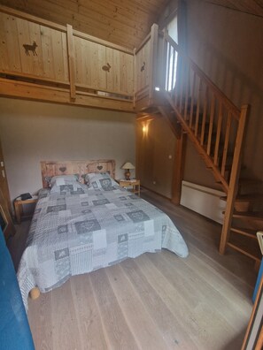 2 Schlafzimmer, Bügeleisen/Bügelbrett