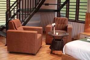 Appartement Duplex, vue colline | Bureau, espace de travail pour ordinateur portable, Wi-Fi gratuit