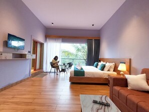 Executive Suite, Hill View | Desk, laptop workspace, free WiFi