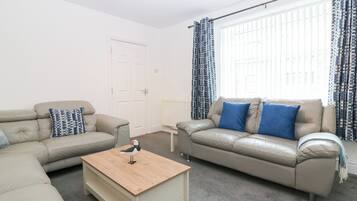 Cottage | Living area