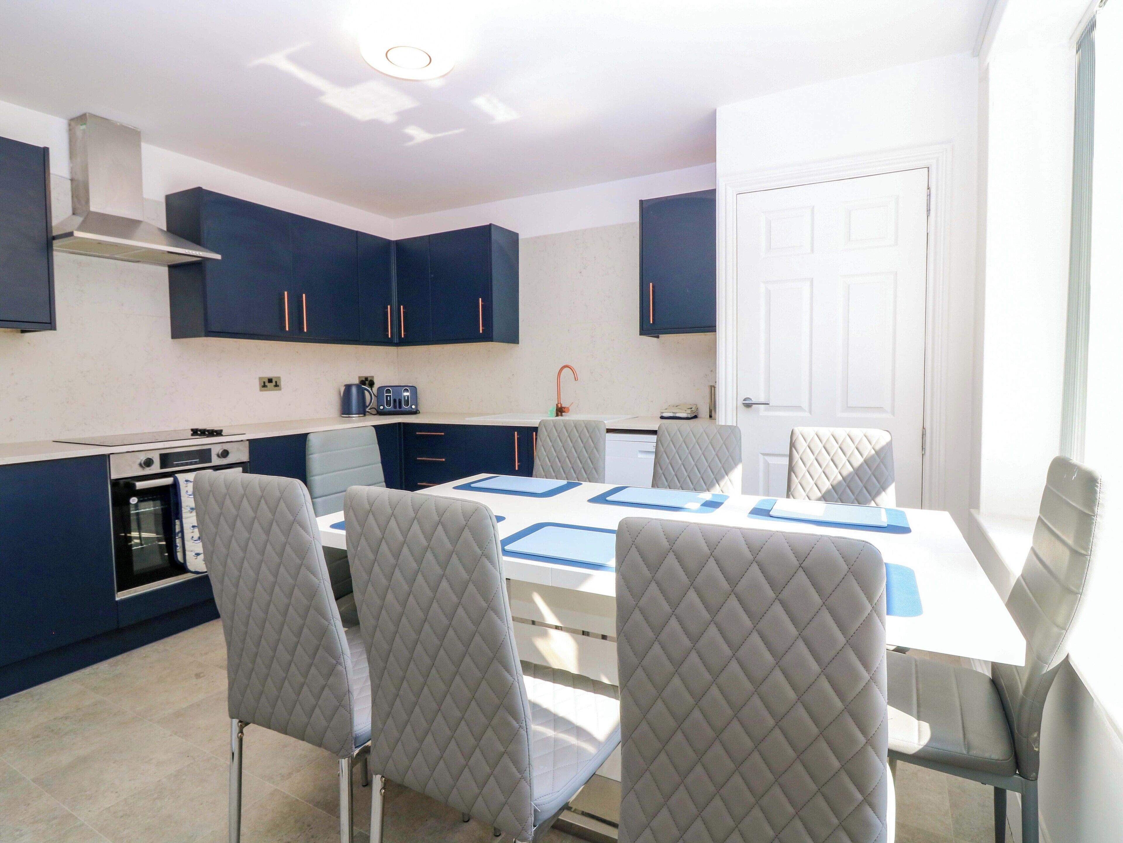 Oppvaskmaskin og kjøkkenutstyr