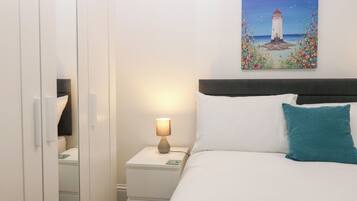 Cottage | 4 bedrooms, individually decorated, individually furnished, free WiFi