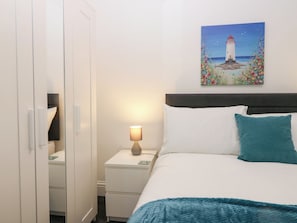4 habitaciones, decoración personalizada y muebles diferentes