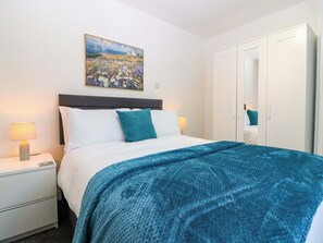 4 室のベッドルーム、客室ごとに異なる装飾、客室ごとに異なるインテリア、WiFi (無料)