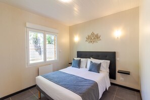 2 dormitorios, tabla de planchar con plancha, wifi y ropa de cama