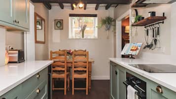 Dishwasher, cookware/dishes/utensils