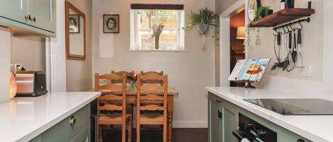 Dishwasher, cookware/dishes/utensils