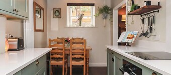 Maple Tree Cottage