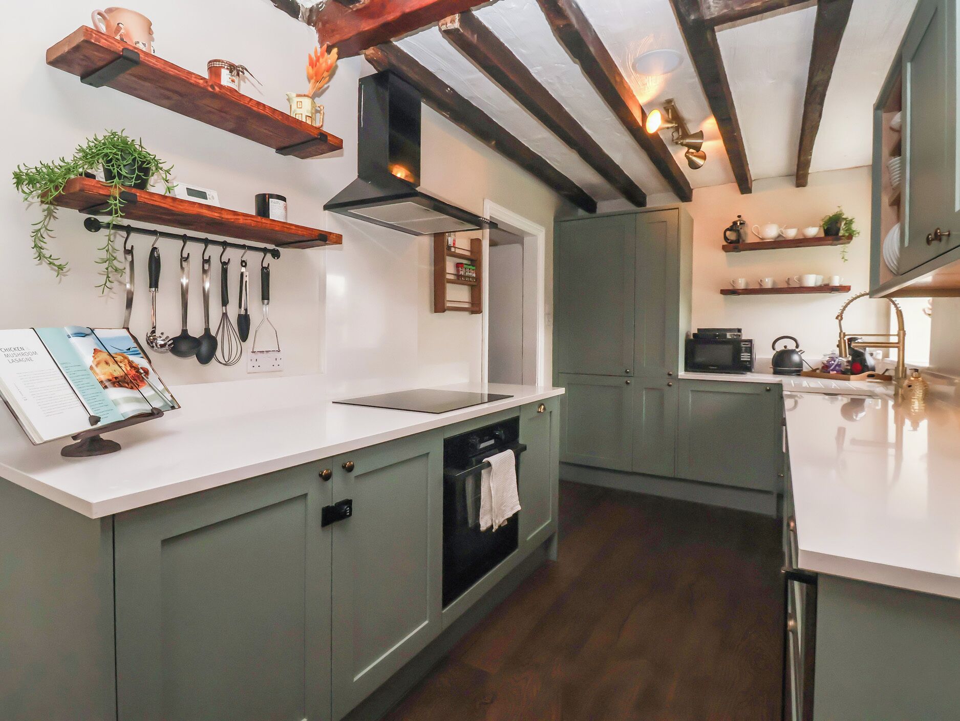 Dishwasher, cookware/dishes/utensils