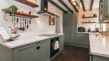 Dishwasher, cookware/dishes/utensils