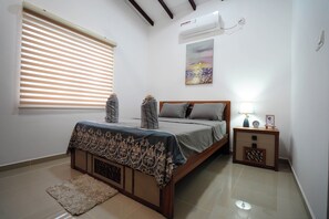 2 bedrooms, iron/ironing board, free WiFi, bed sheets