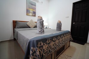 2 dormitorios, tabla de planchar con plancha, wifi gratis y ropa de cama