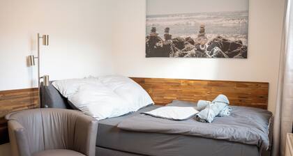 Small modern, cozy apartment at the Kurhotel 1 minute walk to the Lahn