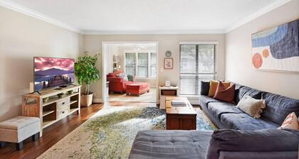 Central Condo | Pool & Gym | 10 Min to East Beach