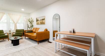 Modern ND Bungalow•Cornhole/Pong/FirePit•Sleeps 6+