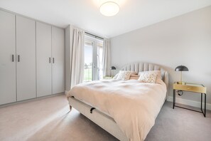 3 bedrooms, individually decorated, individually furnished, free WiFi