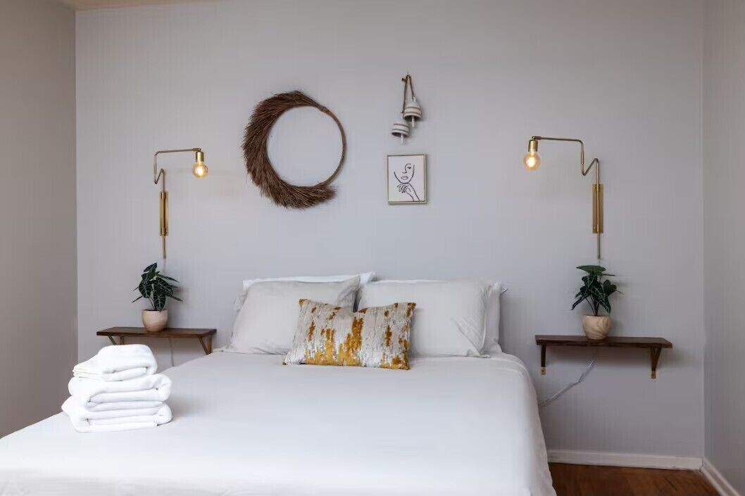 4 bedrooms, iron/ironing board, free WiFi, bed sheets