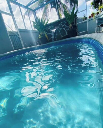 Lovely 2 Bedroom with EnSite Apartment and Pool