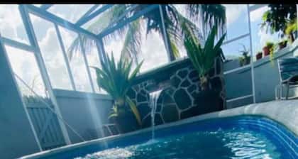 Lovely 2 Bedroom with EnSite Apartment and Pool