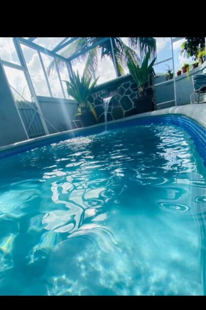 Lovely 2 Bedroom with EnSite Apartment and Pool