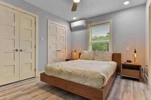 2 chambres, fer et planche à repasser, Wi-Fi gratuit, draps fournis