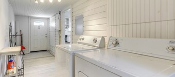 Lake Days, BBQs & Fireside Nights: Afton Retreat
