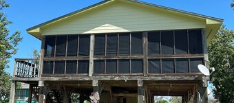 Charming 2-bedroom house in lovely Matagorda