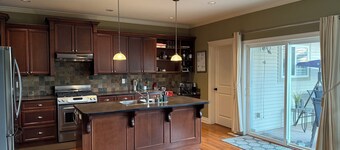 4-bedroom house in South Surrey with loads of space