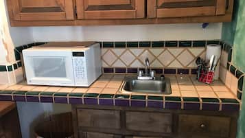 Condo, 1 cama Queen size, patio (El Pueblo A7) | Cocina privada