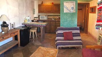 Condo, 1 cama Queen, varanda (El Pueblo A7) | Área de estar