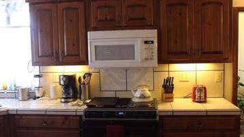 House, Multiple Beds, Balcony (Casa Beazley) | Private kitchen