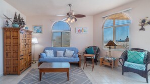 House, Berbilang Katil, Patio, Beach View (Cypress House) | Ruang tamu