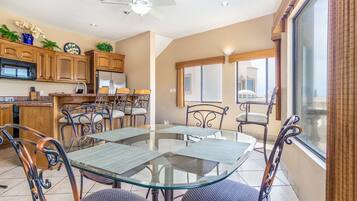 Casa, varias camas, balcón (Casa Los 6 Amigos) | Restaurantes