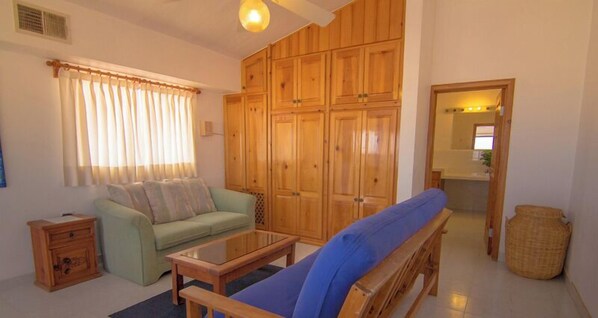 House, Berbilang Katil, Patio, Beach View (E-10.5) | Ruang tamu | Pendiangan