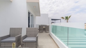 Casa, várias camas, acesso à piscina, vista para a piscina (Casa Atardecer) | Terraço/pátio