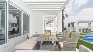 Outdoor dining - Casa Atardecer (Puerto Peñasco)