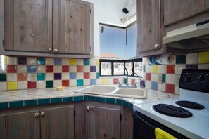 House, Multiple Beds, Balcony (Estrella del Mar) | Private kitchen | Coffee/tea maker