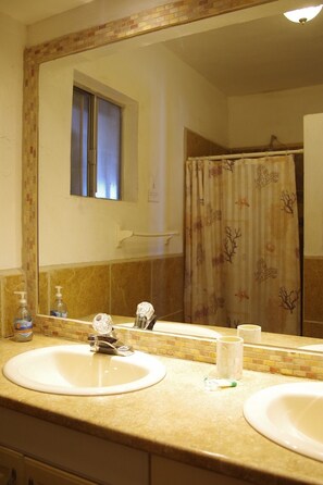 House, Multiple Beds, Balcony (Casa Bianchi) | Bathroom