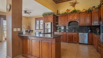 House, Multiple Beds, Patio (Casa De Miguel) | Private kitchen