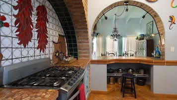 House, Multiple Beds, Patio (Sabor a la Vida) | Private kitchen